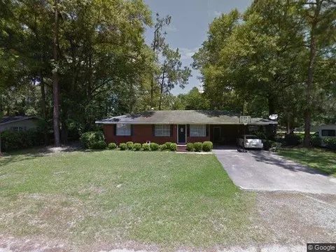 128 Pinebloom Dr, Jesup, GA 31545