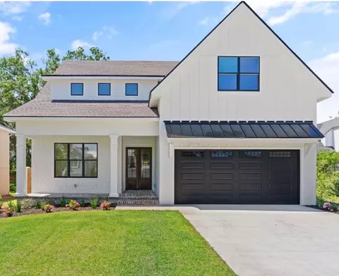 1154 Ocean Blvd, Saint Simons Island, GA 31522