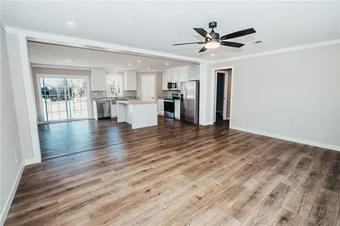 127 Birdford Lake Rd, Glennville, GA 30427