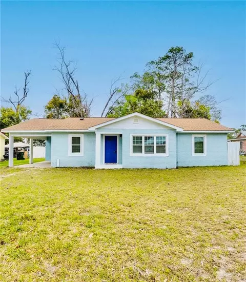 619 Oakwood Ave, Waycross, GA 31501