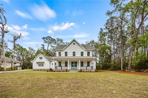 108 Harbor Pointe Dr, Brunswick, GA 31523