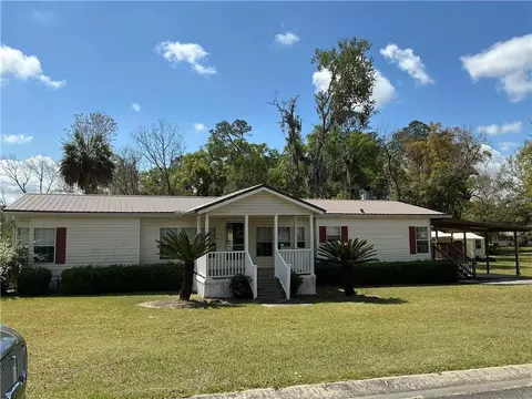 1951 Lanier Dr, Waycross, GA 31503
