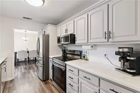 Kitchen - 46 Christopher Cir, Nahunta, GA 31553 photo 1 of 1