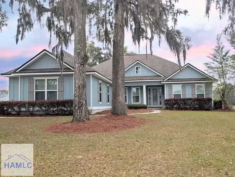 379 Harbour Island Cir, Waverly, GA 31565
