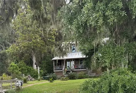 1809 Hird Island Dr, Darien, GA 31305