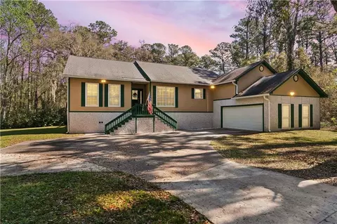 104 Marsh Oak Ln, Brunswick, GA 31525