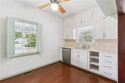 Kitchen - 159 Wingefield Cmns, Brunswick, GA 31525 photo 1 of 1
