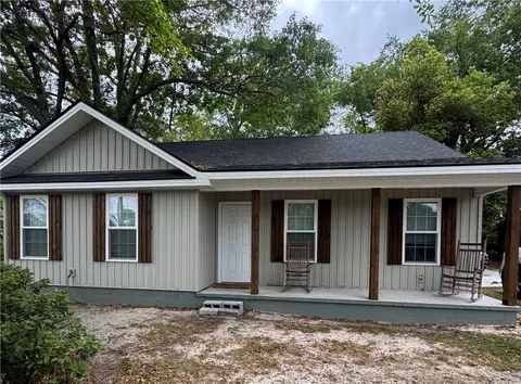 412 Morris St, Glennville, GA 30427