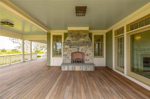 Exterior - 144 Point Ln, Saint Simons Island, GA 31522 photo 3 of 33
