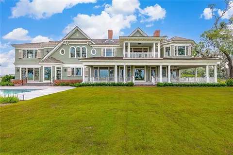 144 Point Ln, Saint Simons Island, GA 31522