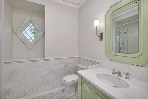 Bath - 144 Point Ln, Saint Simons Island, GA 31522 photo 9 of 9