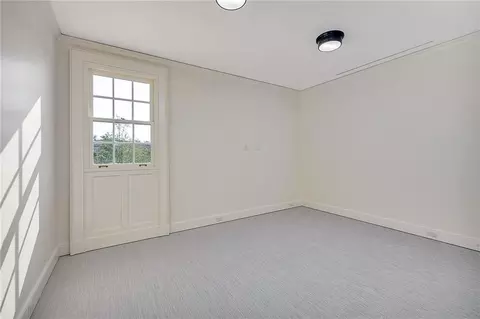 Bedroom - 144 Point Ln, Saint Simons Island, GA 31522 photo 2 of 3