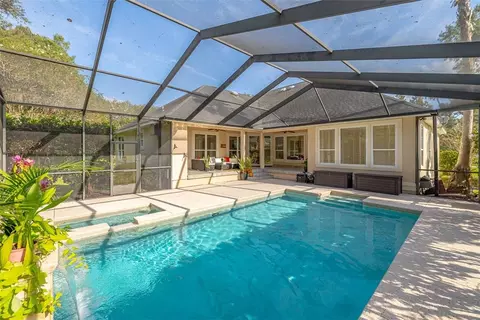 371 Oak Grove Island Dr, Brunswick, GA 31523