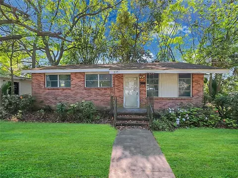 2045 E 42nd St, Savannah, GA 31404