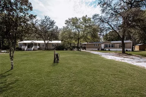 245 Ravenwood Rd, Waynesville, GA 31566