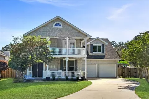 530 Clement Cir, Saint Simons Island, GA 31522