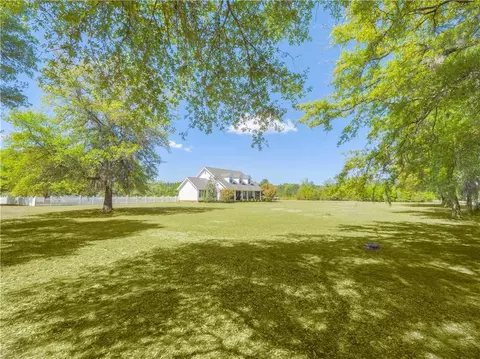 202 Chesser Ln, Folkston, GA 31537