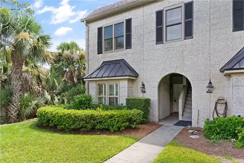1035 Beachview Dr #301, Saint Simons Island, GA 31522