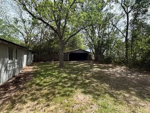 Exterior - 940 Gordon St, Blackshear, GA 31516 photo 8 of 8