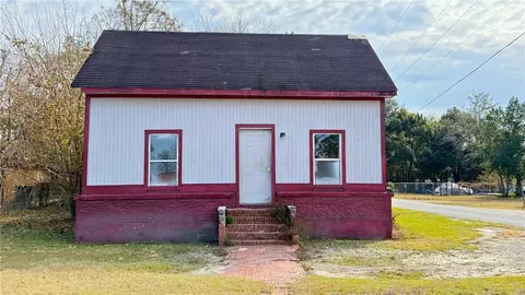 356 N 4th St, Jesup, GA 31545