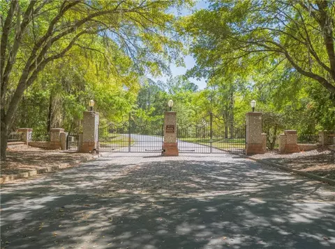 50 Lighthouse Circle #50, Woodbine, GA 31569