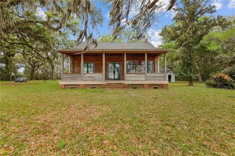 55 Cedar Point Rd, Brunswick, GA 31525