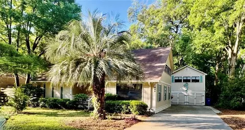 409 Pine St, Saint Simons Island, GA 31522