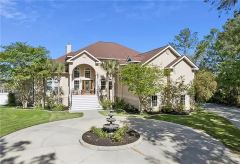 203 Sandpiper Rd, Brunswick, GA 31523