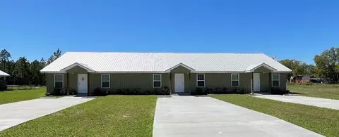 4719 Otter Creek Cir, Blackshear, GA 31516