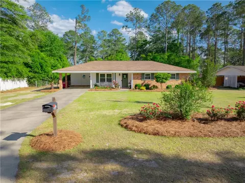 214 Rankin Pl, Blackshear, GA 31516