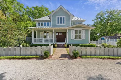 4316 5th St, Saint Simons Island, GA 31522