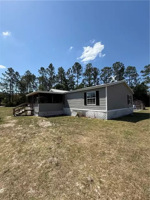 6910 Greenfield Rd, Blackshear, GA 31516