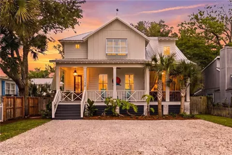1136 Peachtree St, Saint Simons Island, GA 31522