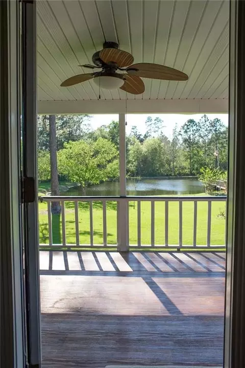 Exterior - 2110 Ware St, Blackshear, GA 31516 photo 7 of 11