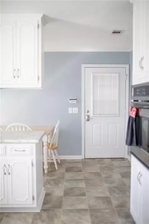 Entry Way - 2110 Ware St, Blackshear, GA 31516 photo 1 of 7