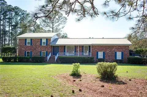 Exterior - 2110 Ware St, Blackshear, GA 31516 photo 1 of 11