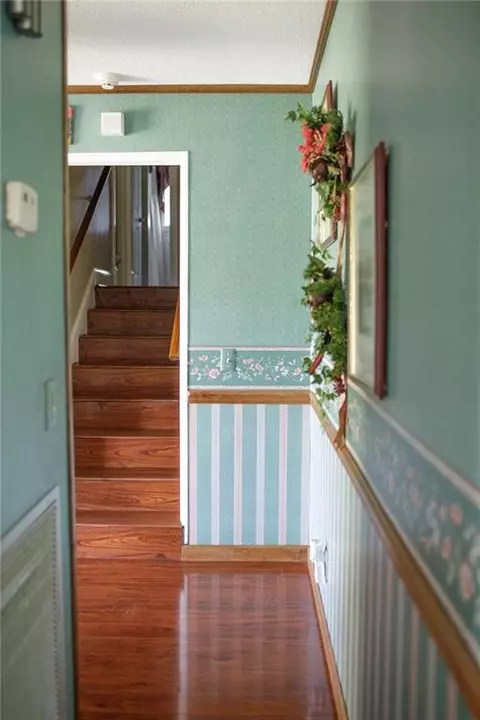 Entry Way - 2110 Ware St, Blackshear, GA 31516 photo 3 of 7