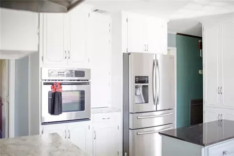 Kitchen - 2110 Ware St, Blackshear, GA 31516 photo 3 of 3