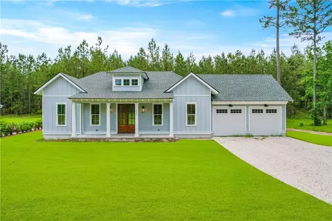 231 Salt Creek Way E, Brunswick, GA 31523