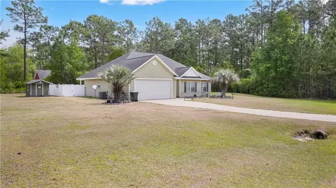 115 Weeping Willow St, Jesup, GA 31546