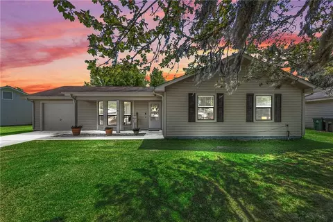 422 Sunnyside Dr, Saint Marys, GA 31558