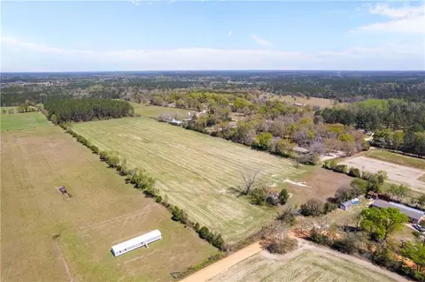 1 Hubert Johns Road, Jesup, GA 31545