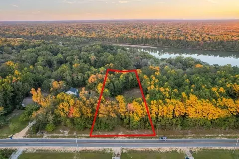 450 Bluff Rd, Jesup, GA 31545