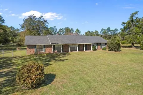 1602 Smith Rd, Waycross, GA 31503