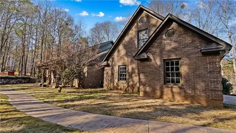 877 Mckee Rd, Waverly Hall, GA 31831