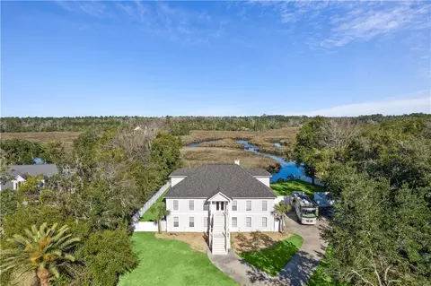 60 Laurel Grove Rd, Brunswick, GA 31523