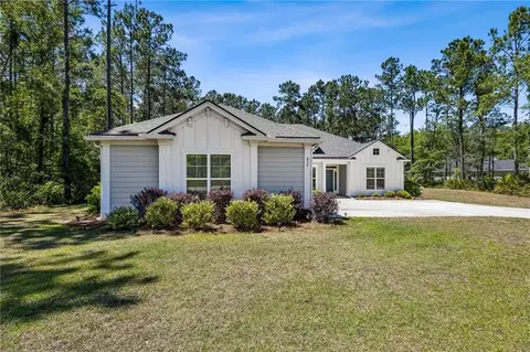 830 Harbour Island Cir, Waverly, GA 31565