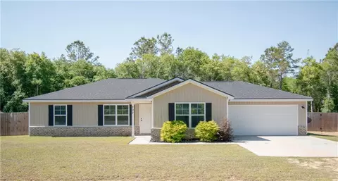 727 Bluff Rd, Jesup, GA 31545
