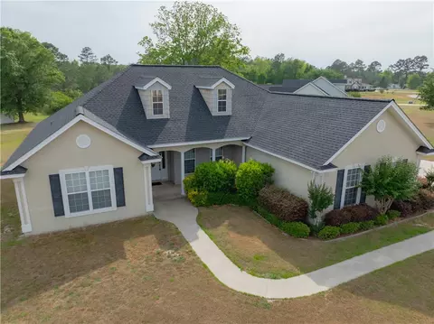 6306 Sun Dell Cir, Blackshear, GA 31516