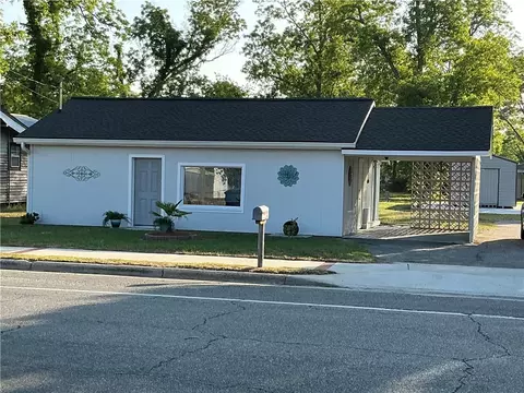 3815 Jamestown Rd, Waycross, GA 31503